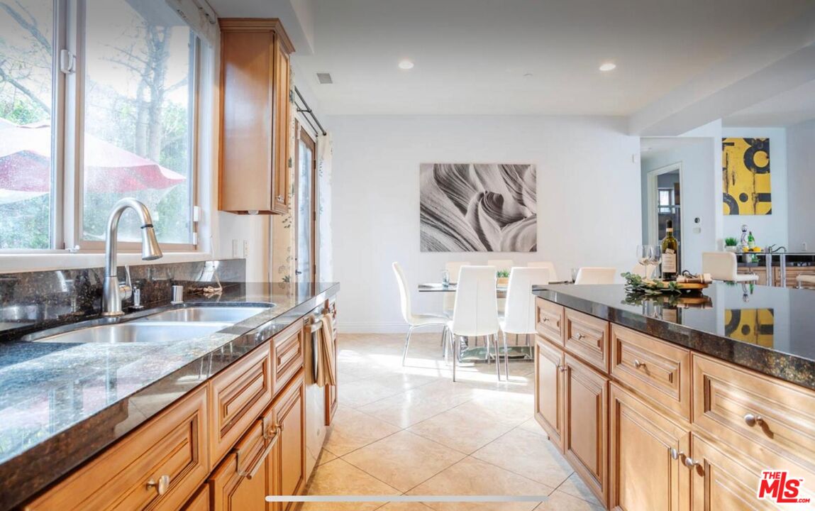 19246 Liam Ln