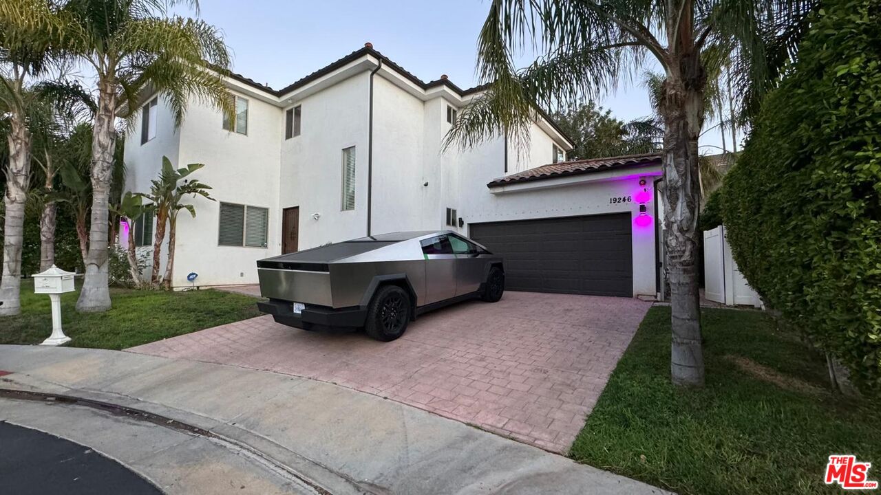 19246 Liam Ln