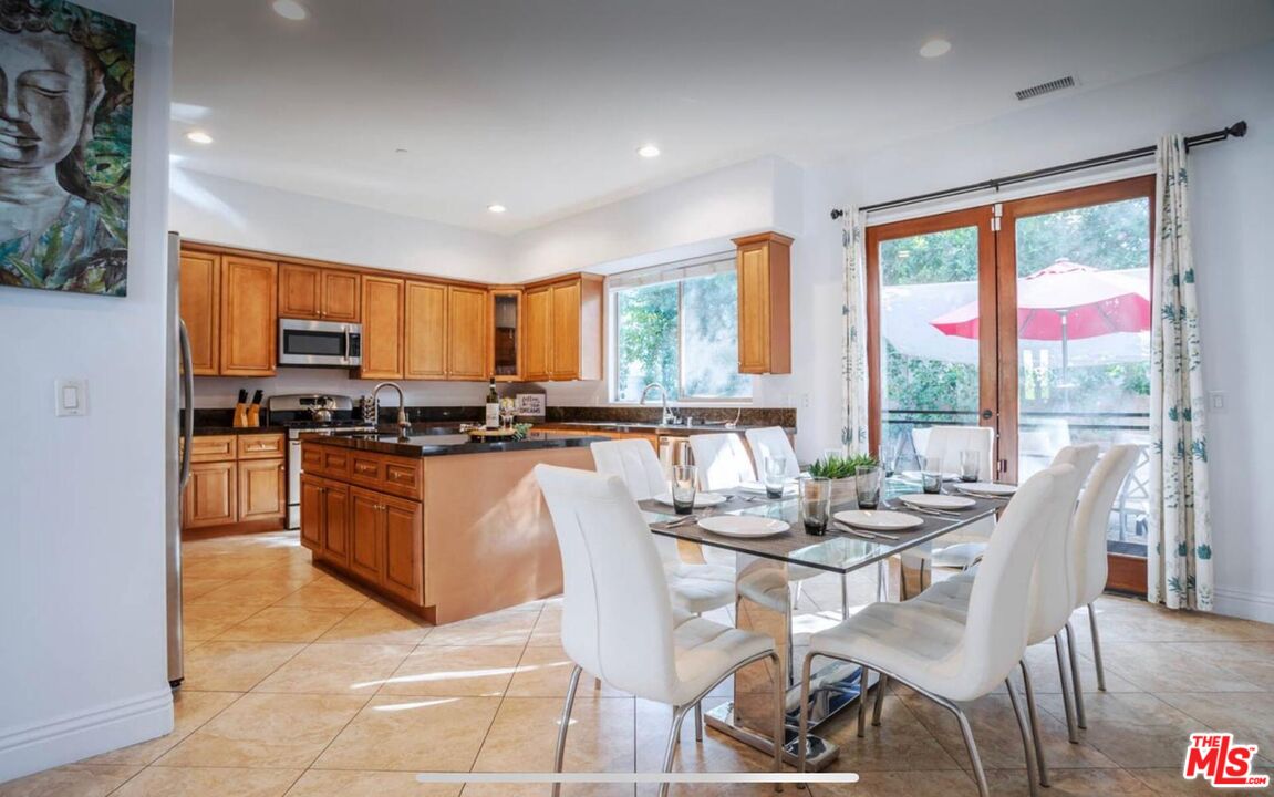 19246 Liam Ln