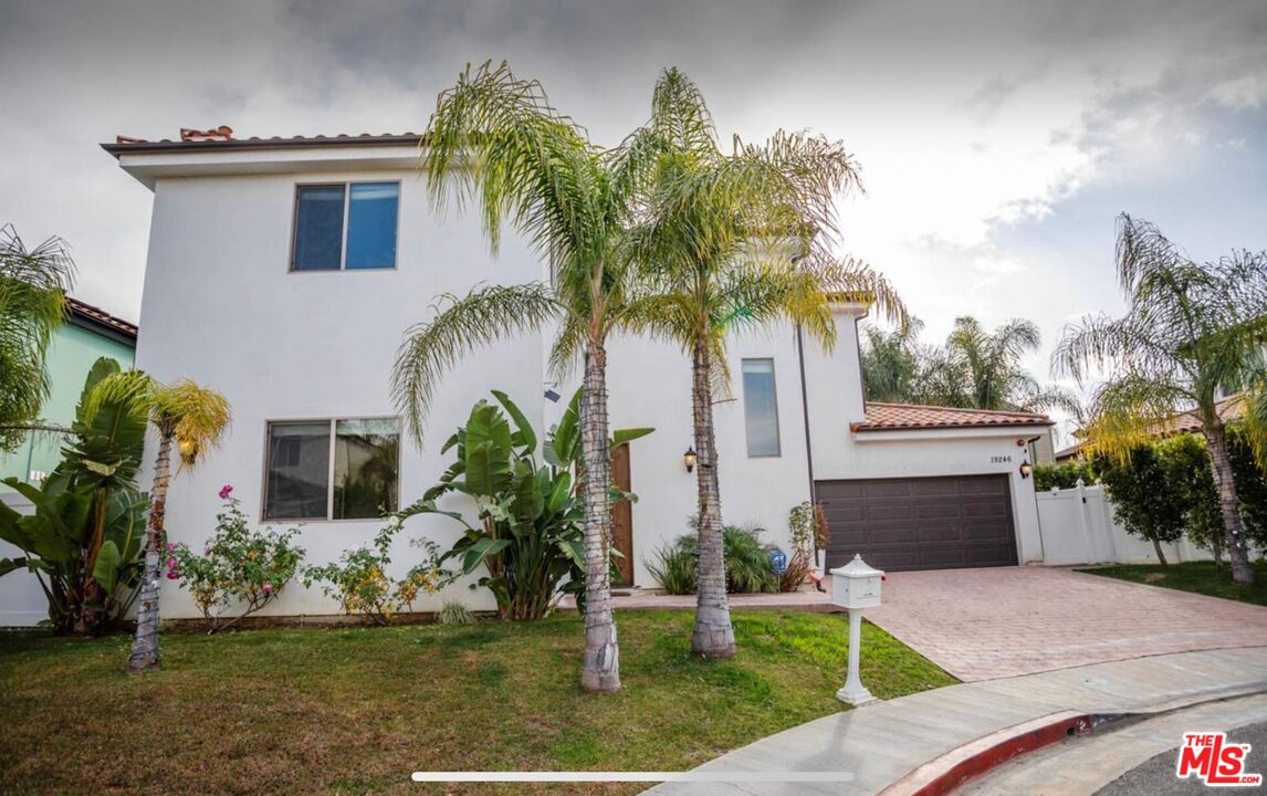 19246 Liam Ln