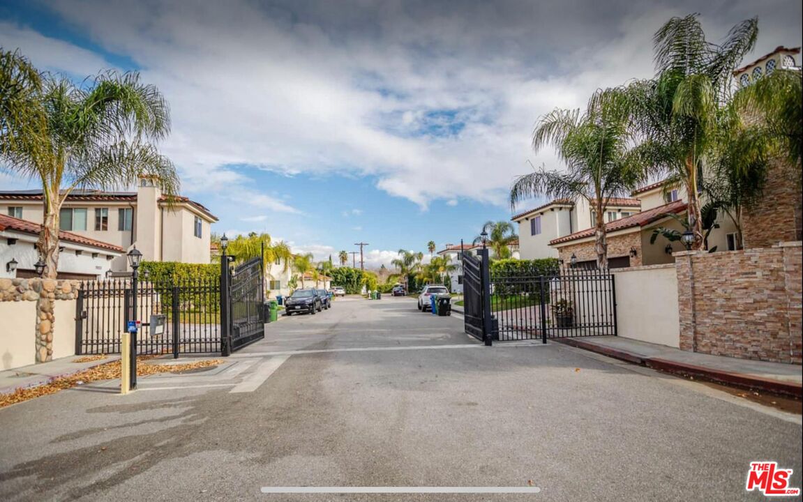 19246 Liam Ln
