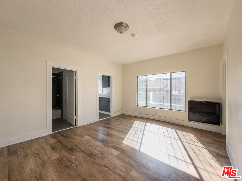 3309 S Main St Unit: 5