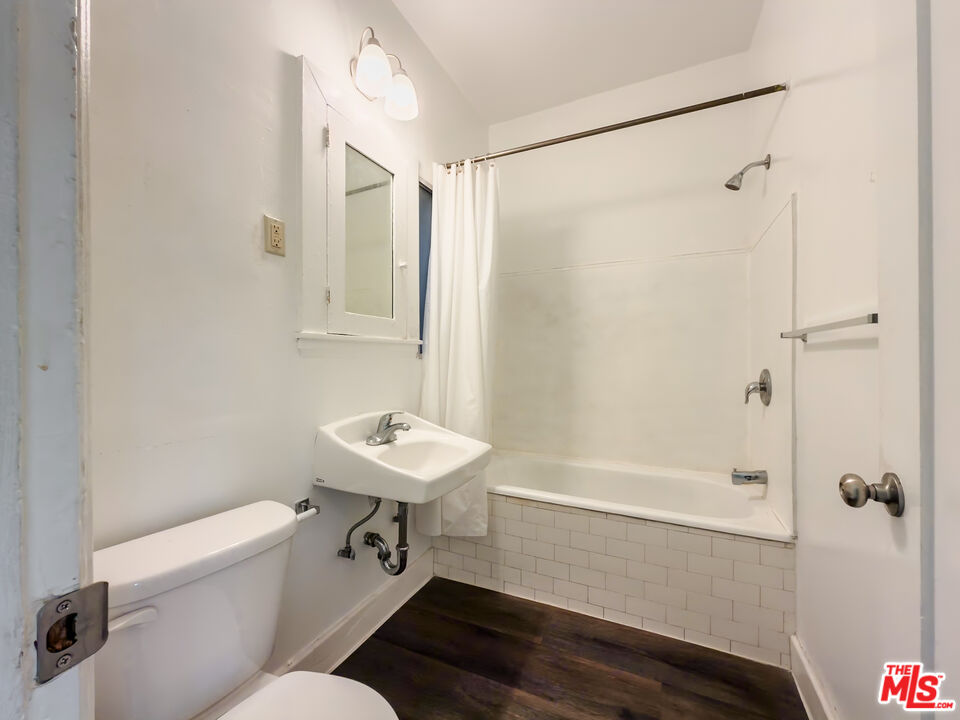 3506 W Pico Blvd Unit: 7