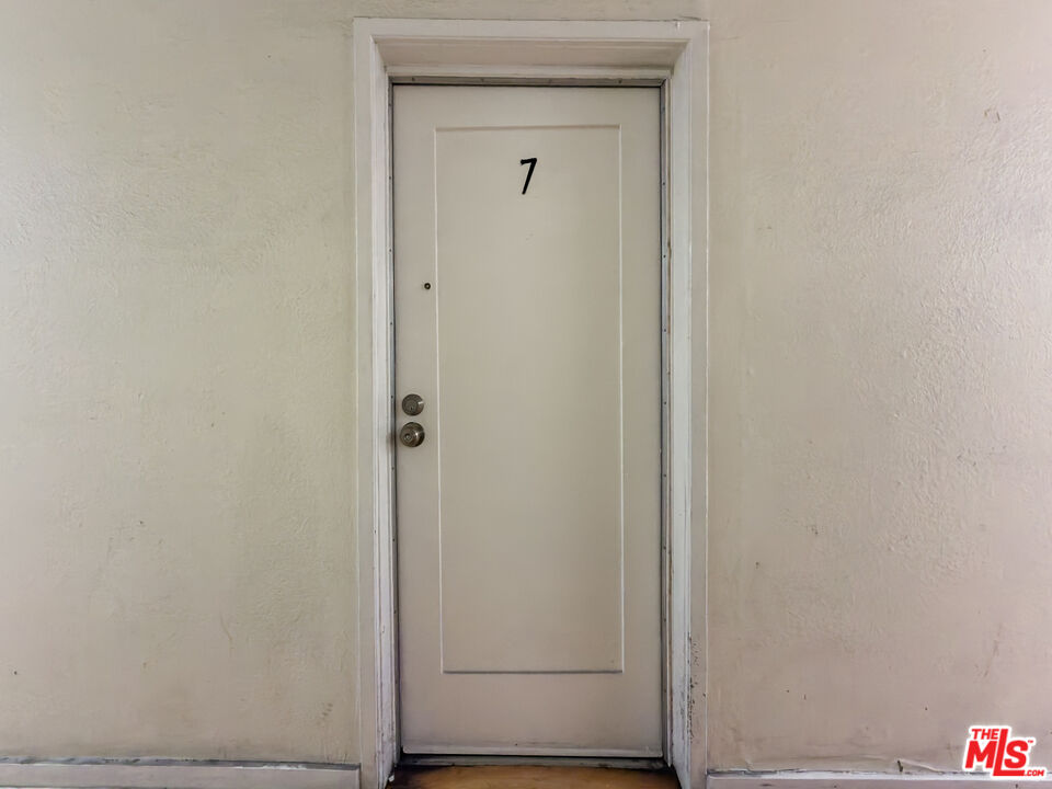 504 S Rampart Blvd Unit: 7