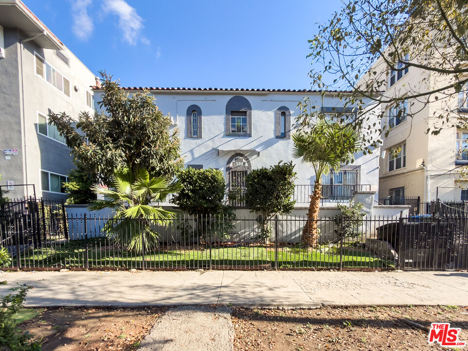 504 S Rampart Blvd Unit: 20