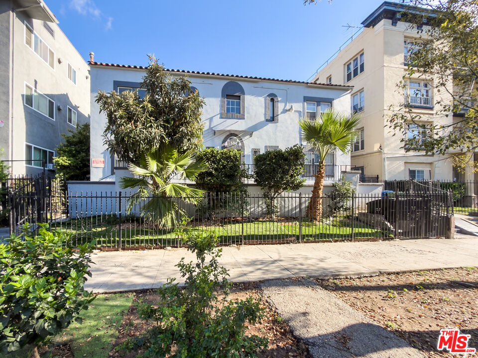 504 S Rampart Blvd Unit: 20