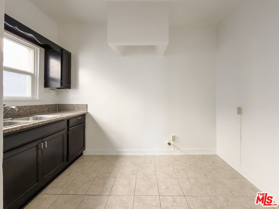 504 S Rampart Blvd Unit: 20