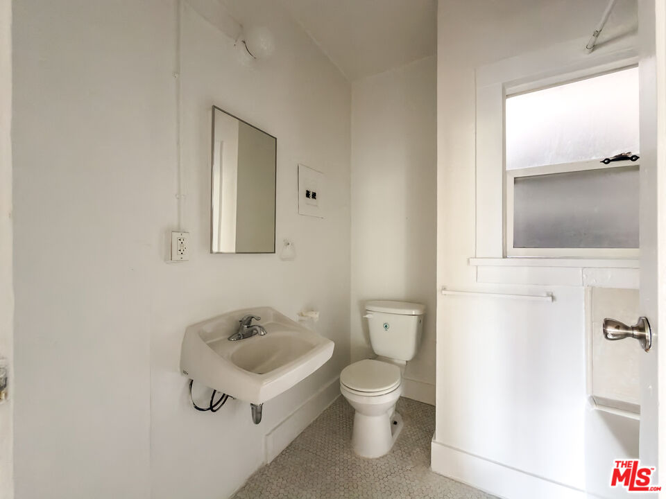 504 S Rampart Blvd Unit: 20