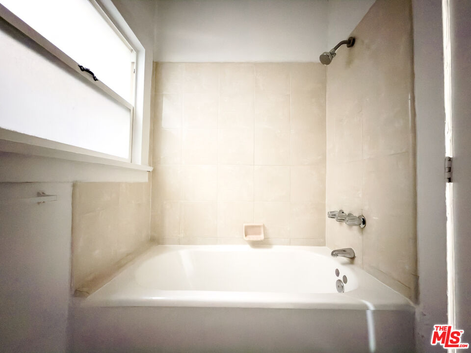 504 S Rampart Blvd Unit: 20