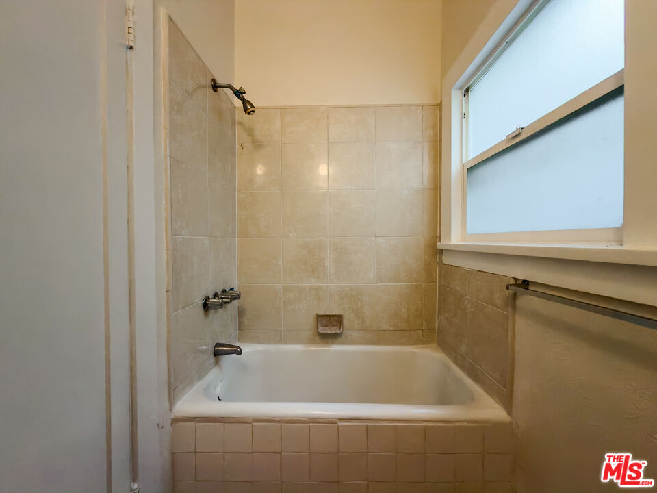 504 S Rampart Blvd Unit: 26