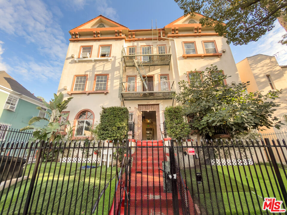 434 S Rampart Blvd Unit: 108