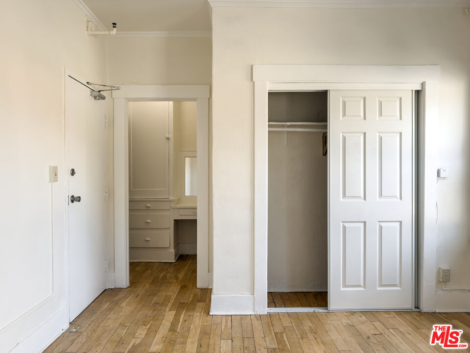 434 S Rampart Blvd Unit: 301