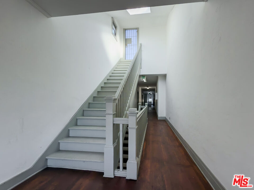 908 S Normandie Ave Unit: 7