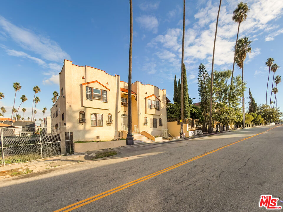 908 S Normandie Ave Unit: 7