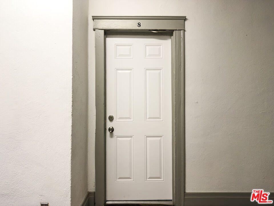 908 S Normandie Ave Unit: 8