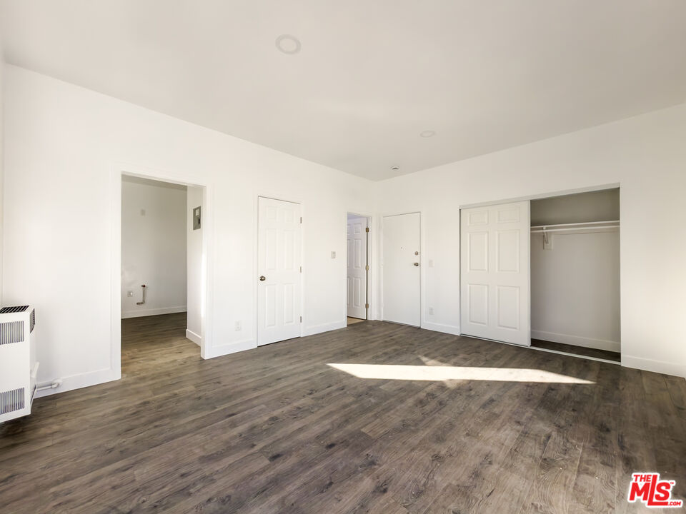 908 S Normandie Ave Unit: 16