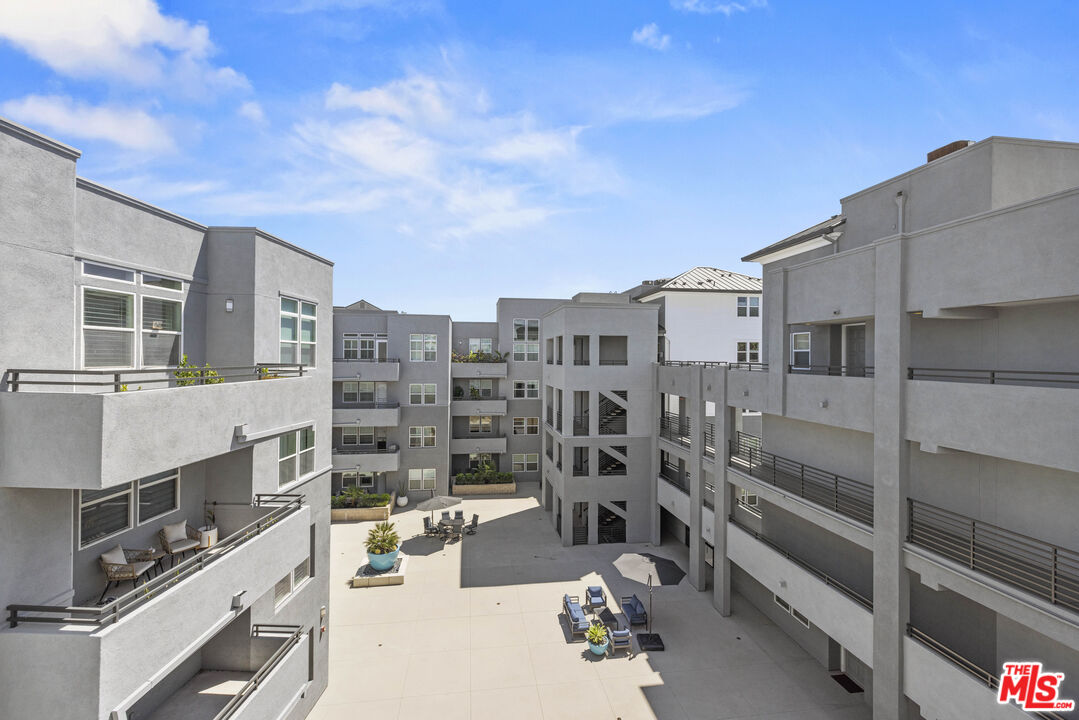 7100 Playa Vista Dr Unit: 407