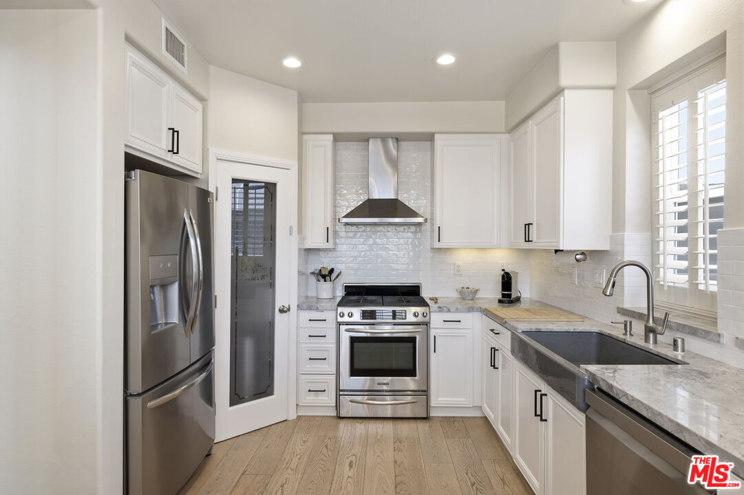 7100 Playa Vista Dr Unit: 407