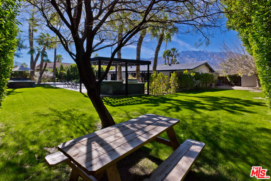 2660 N Farrell Dr