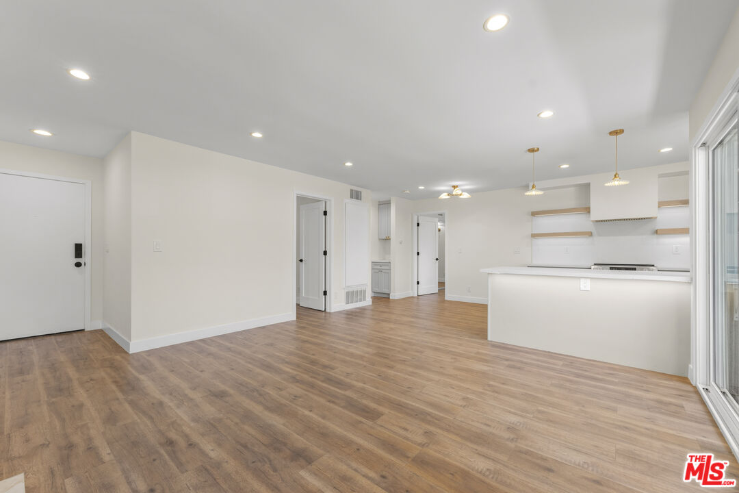 8712 Chessington Dr Unit: 261F