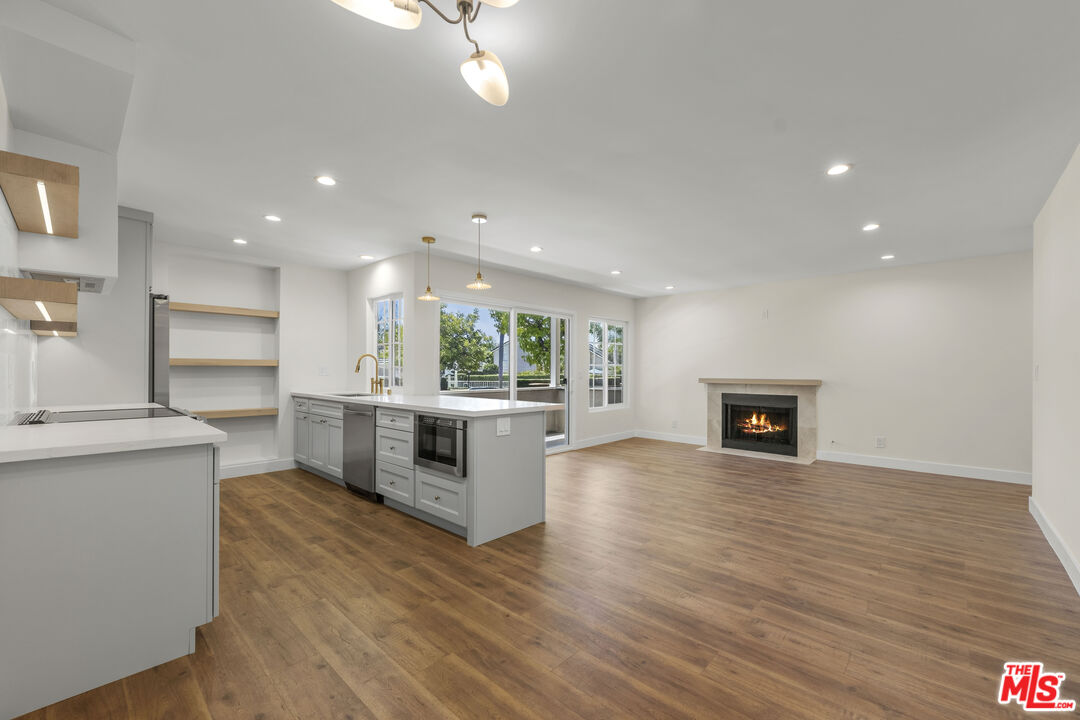 8712 Chessington Dr Unit: 261F