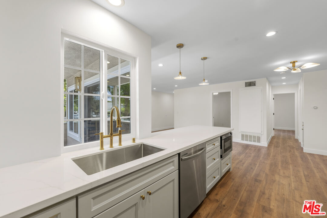 8712 Chessington Dr Unit: 261F