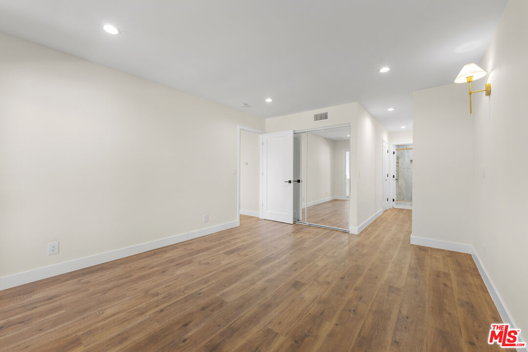 8712 Chessington Dr Unit: 261F
