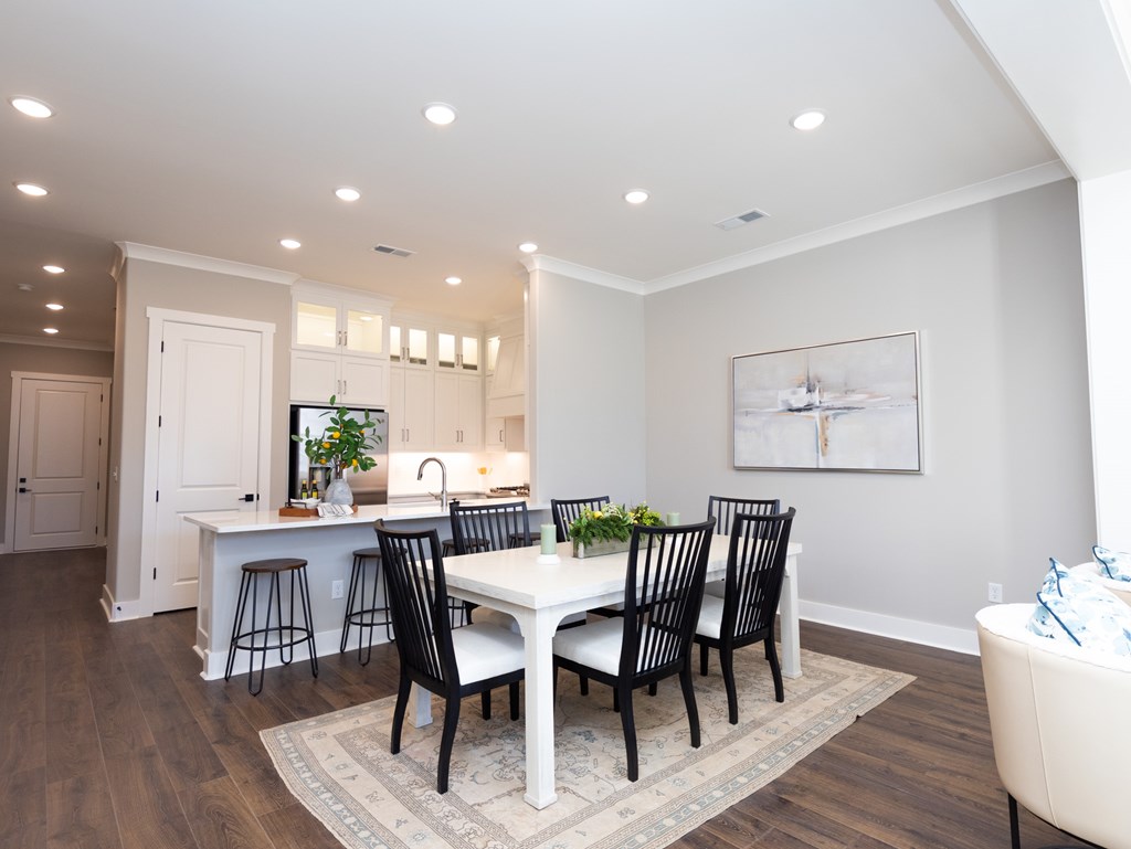 303 Cottage View