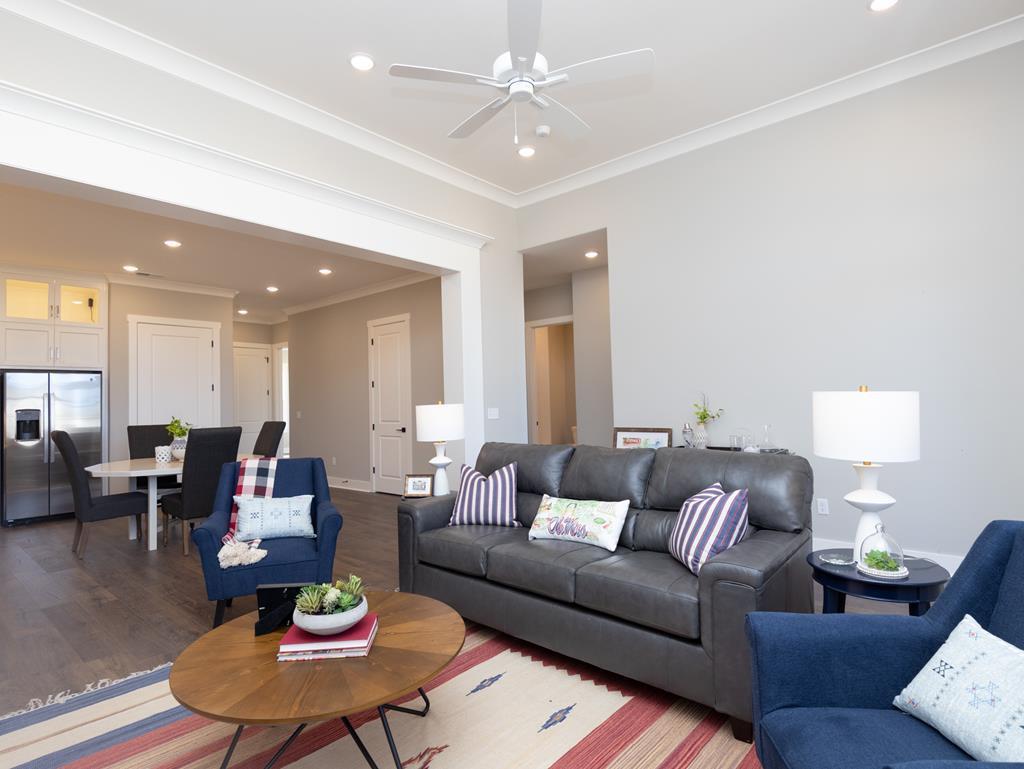 323 Cottage View