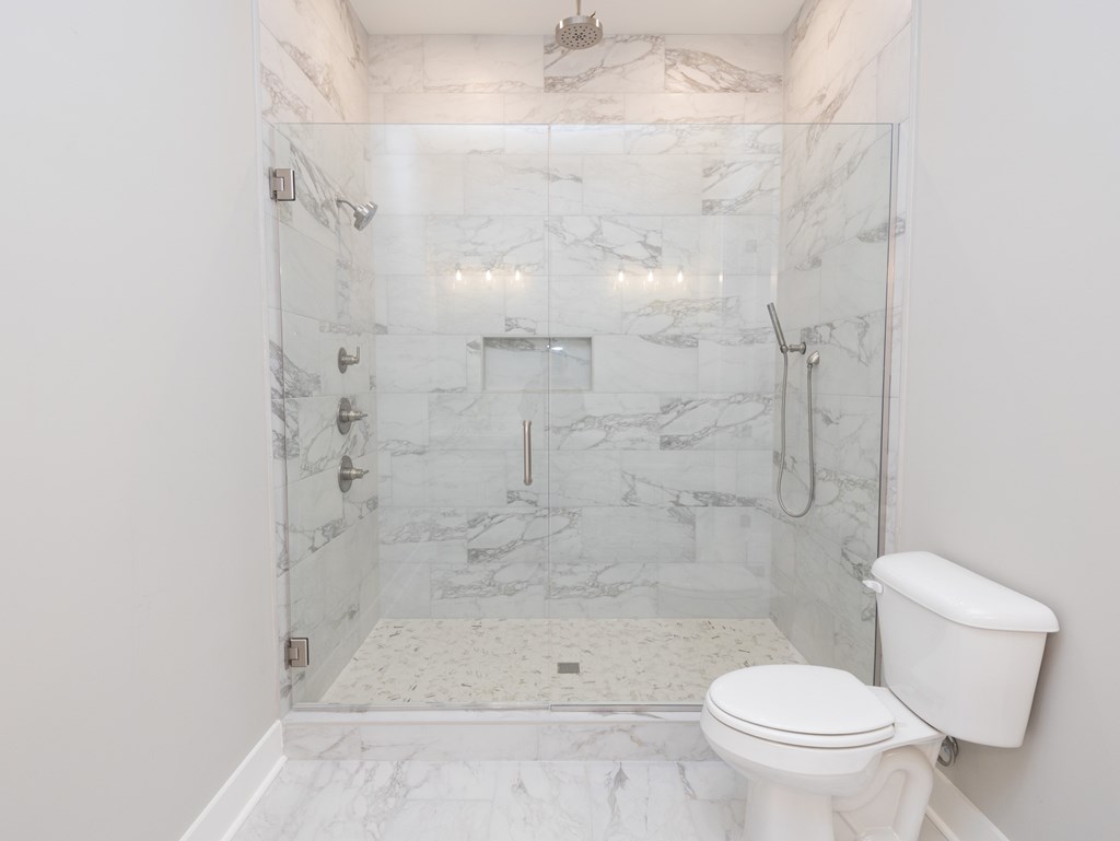 323 Cottage View