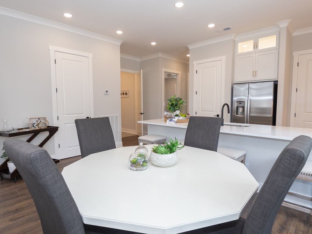322 Cottage View