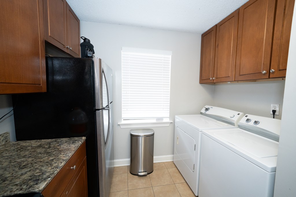 2112 Old Taylor Rd., #b1