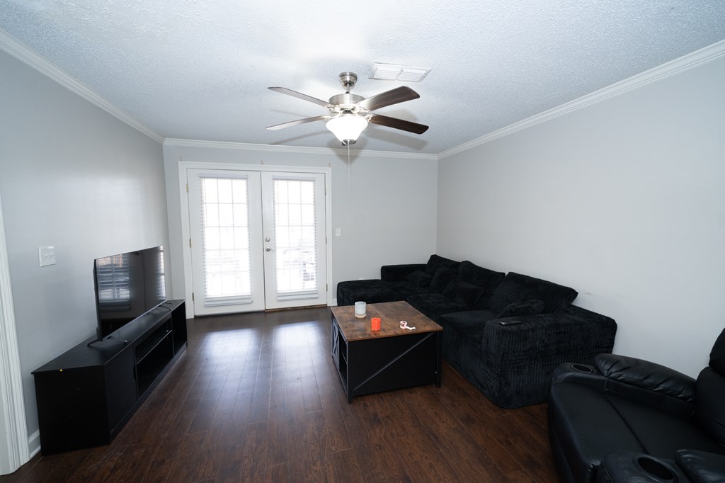 2112 Old Taylor Rd., #b1