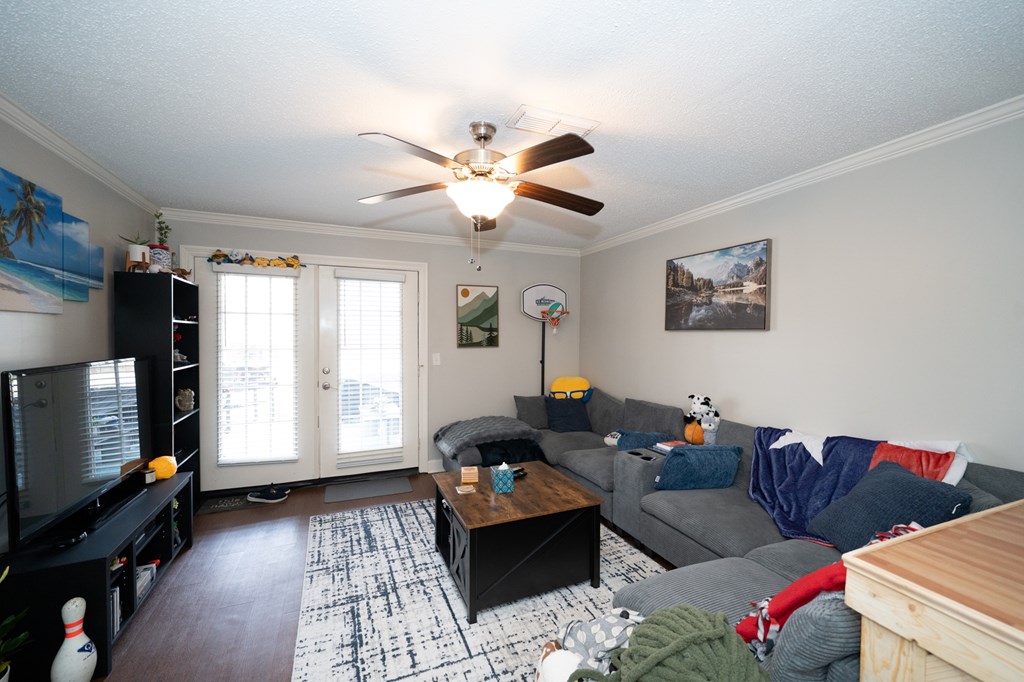 2112 Old Taylor Rd., #b3