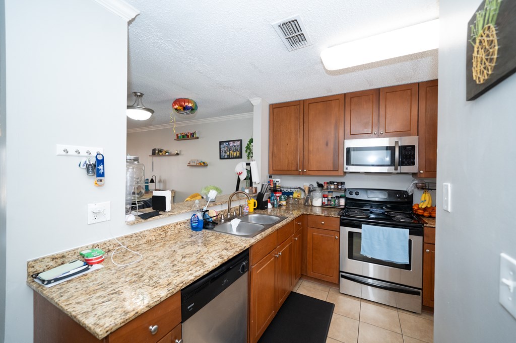 2112 Old Taylor Rd., #b3