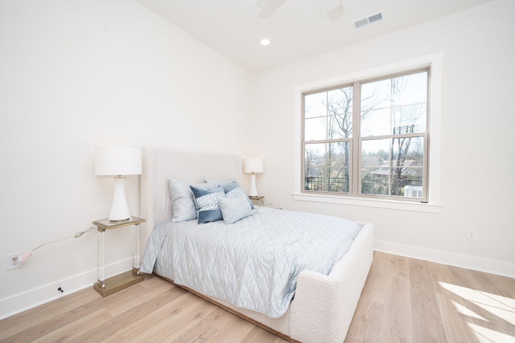 325 Cottage View