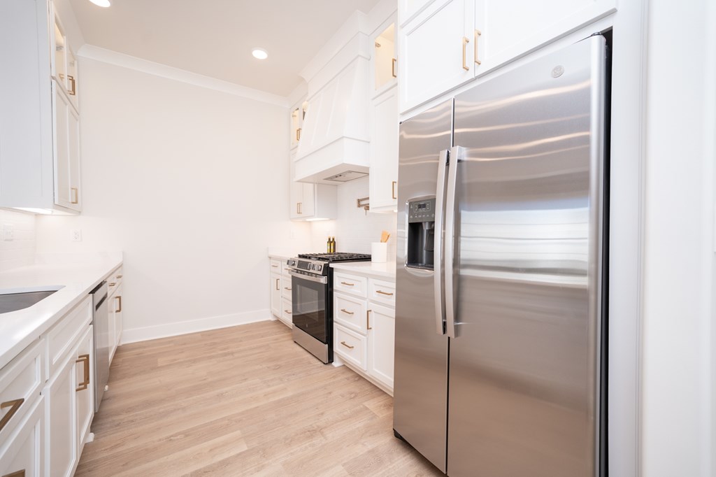 325 Cottage View