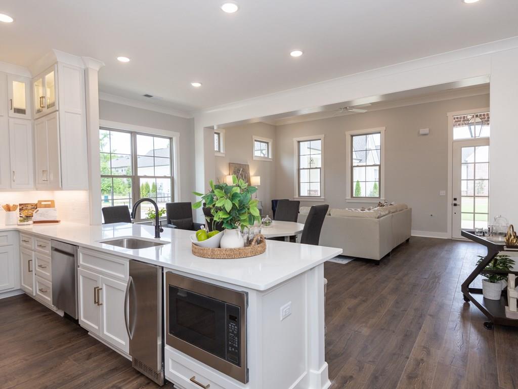312 Cottage View