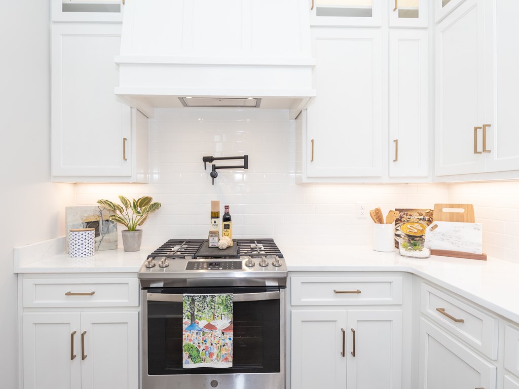 312 Cottage View