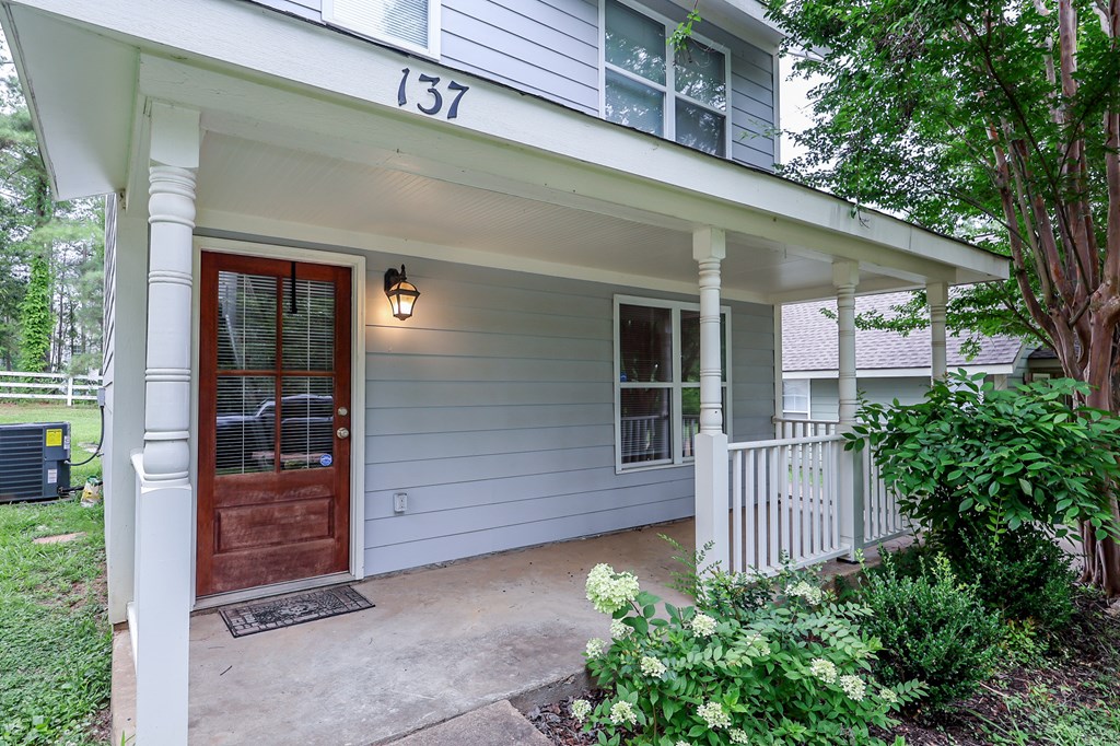 137 Countryview