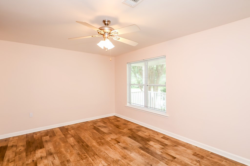 137 Countryview