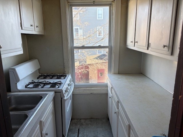 644-648 King Philip St