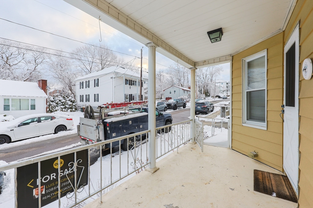 352 Barnes St