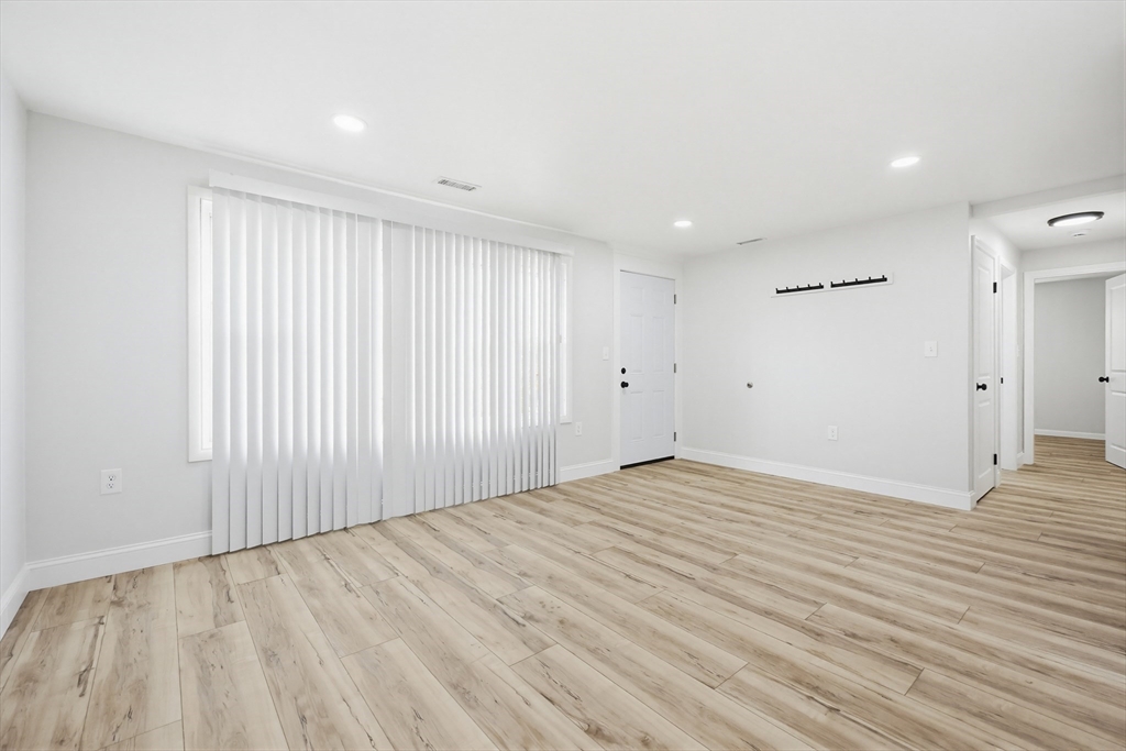 26 Debbie Rd