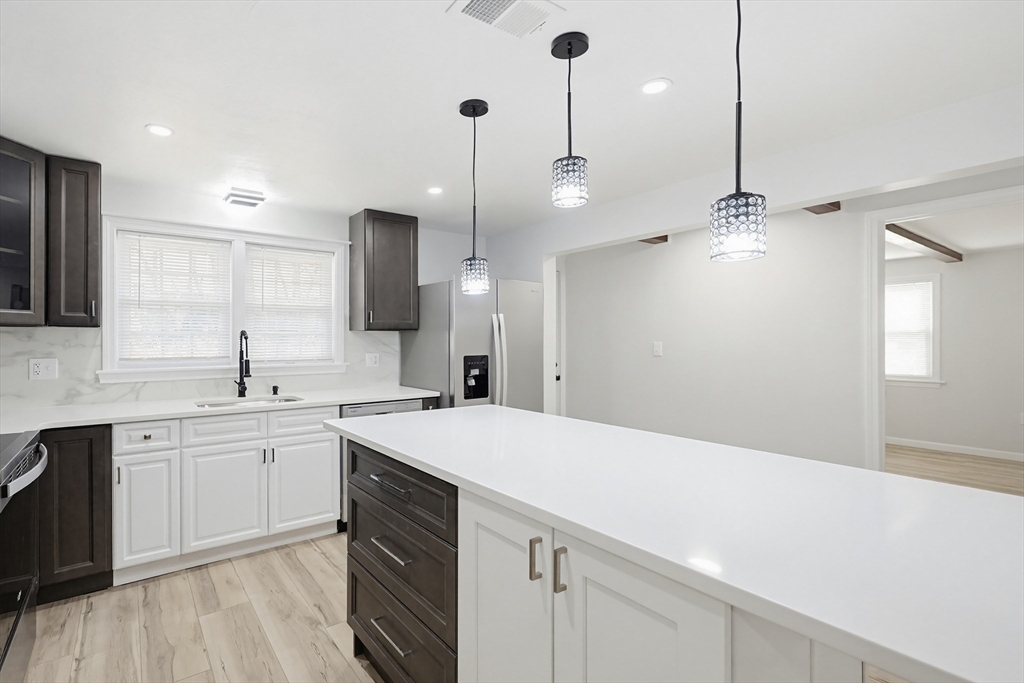 26 Debbie Rd