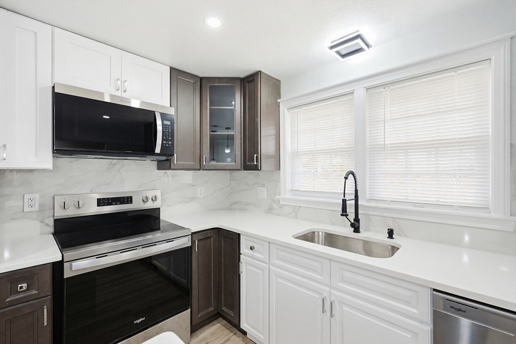 26 Debbie Rd