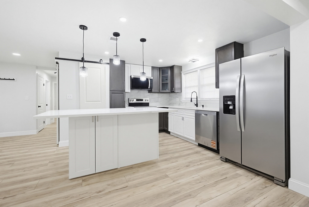 26 Debbie Rd