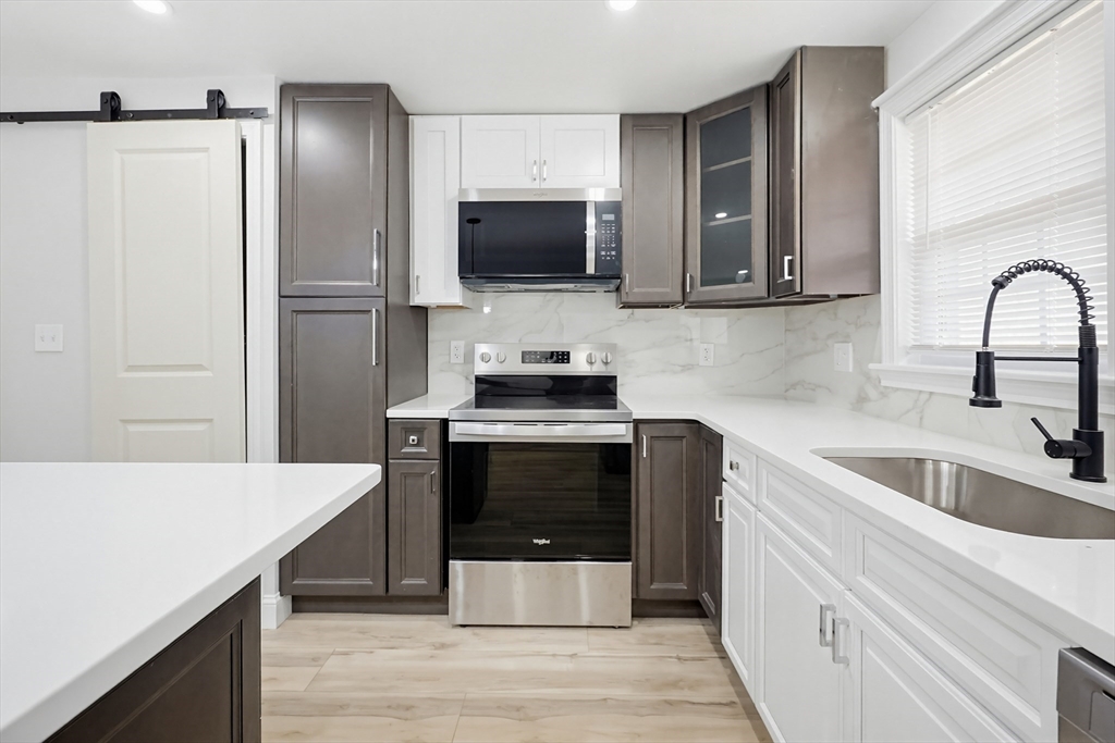 26 Debbie Rd