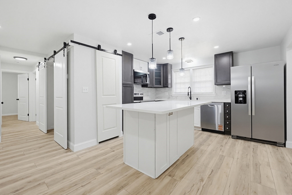 26 Debbie Rd