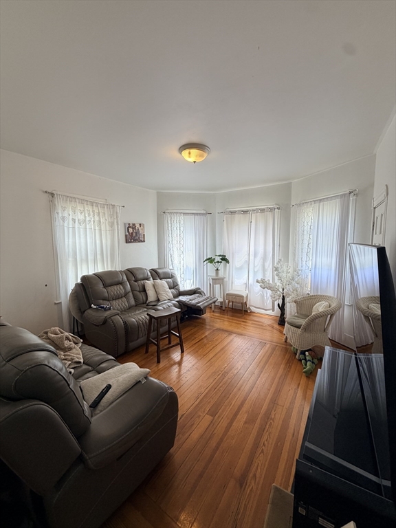 341 Earle St